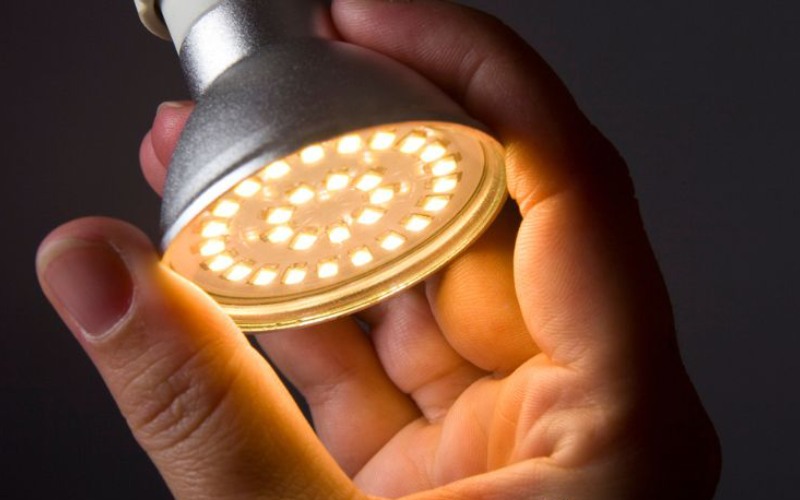 لامپ هالوژن led رنگبندی متنوع 2 نوع توکار روکار طول عمر بالا