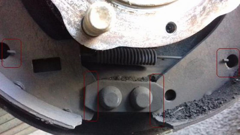 لنت ترمز پارس پیکان؛ قدرت ترمزگیری بالا 2 جنس فلزی نیمه فلزی