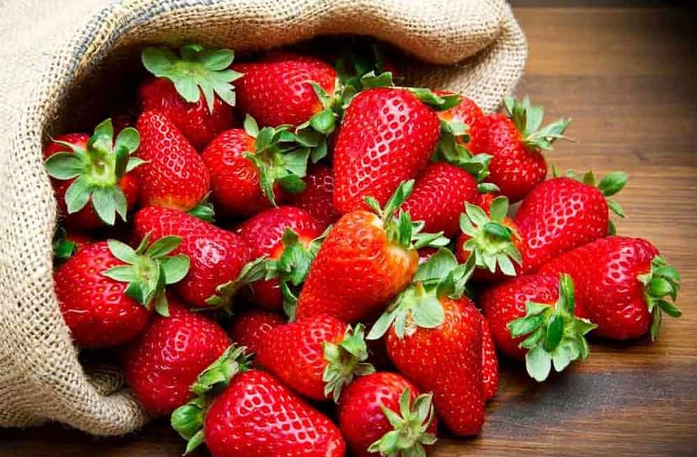 توت فرنگی درجه یک؛ خوشرنگ مزایا (محافظ قلب تنظیم گردش خون)