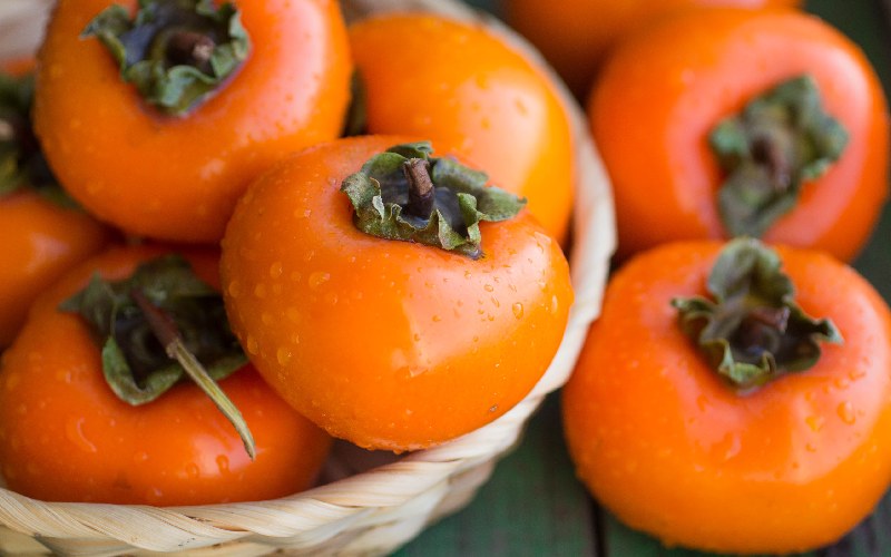 خرمالو در بازار تهران امروز؛ طبع گرم 2 نوع سنتی ارگانیک