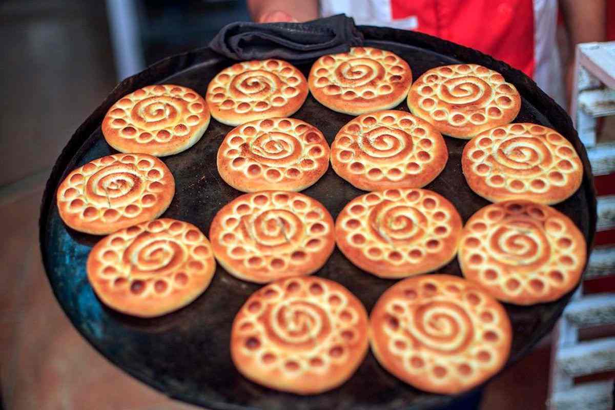 خرید و قیمت عمده کلوچه سنتی + فروش کلی