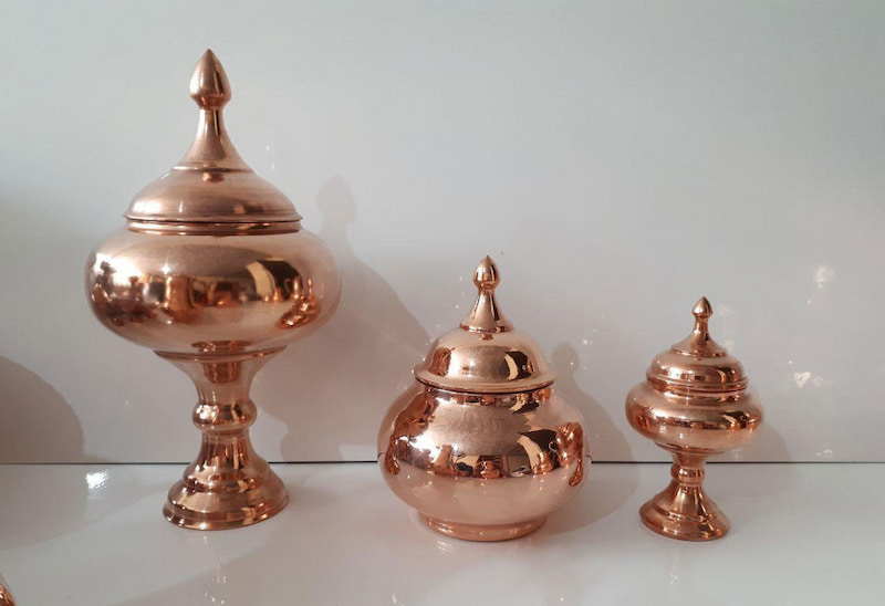 وسایل دکوری مسی؛ قدمتی طولانی شیک سنتی ساده چکش خورده