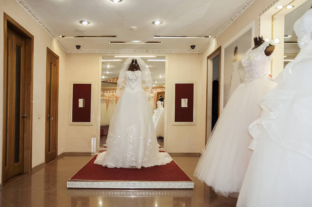 لباس عروس زیبا؛ ترومپت ساعت شنی گلدار طرح A