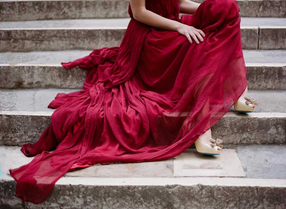 لباس عروس قرمز؛ ساتن تافته حریر دانتل 2 رنگ سفید قرمز