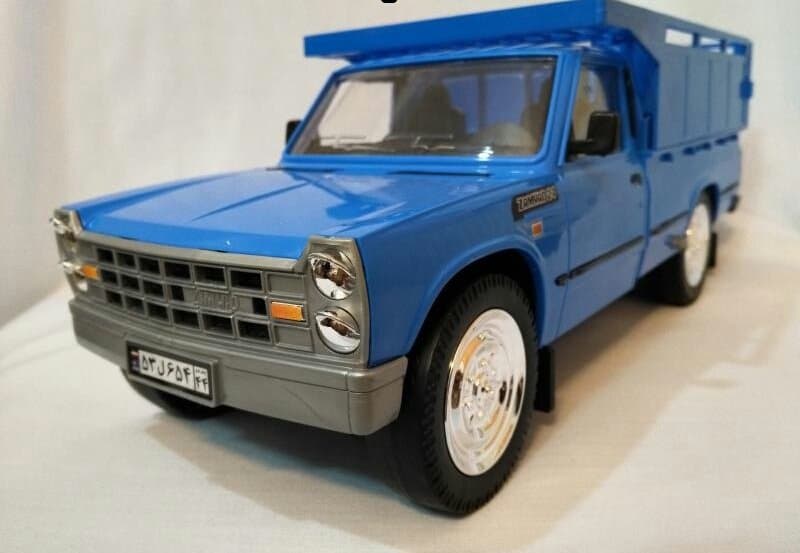 ماشین اسباب بازی نیسان آبی؛ پلاستیکی فلزی لوکس چرخ (معمولی قدرتی)