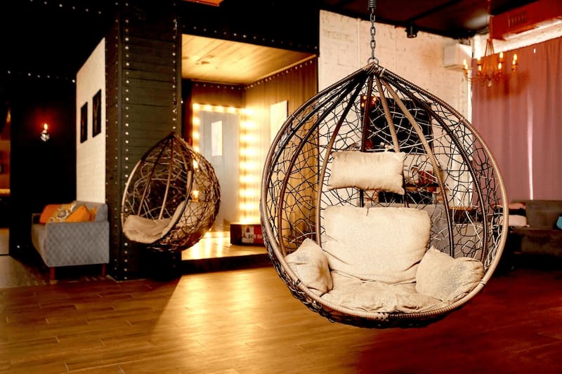 تاب ریلکسی ارزان دست دوم؛ حصیری پایه دار مناسب مطالعه عکسبرداری