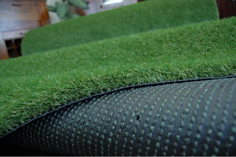 چمن مصنوعی شیراز ؛ مقاوم در برابر رطوبت ضربات رنگبندی سبز و زرد