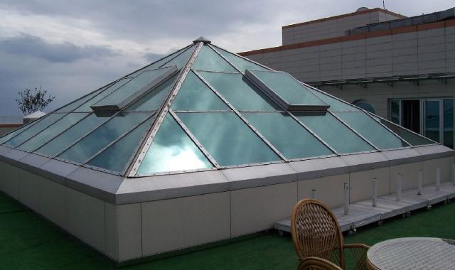 خرید مستقیم شیشه نشکن + قیمت فروش کارخانه