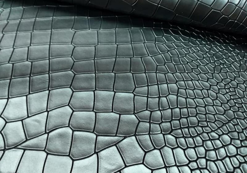 چرم مصنوعی طرح دار ؛ ضخیم ماندگار (بادوام) در 2 نوع ساده طرح دار