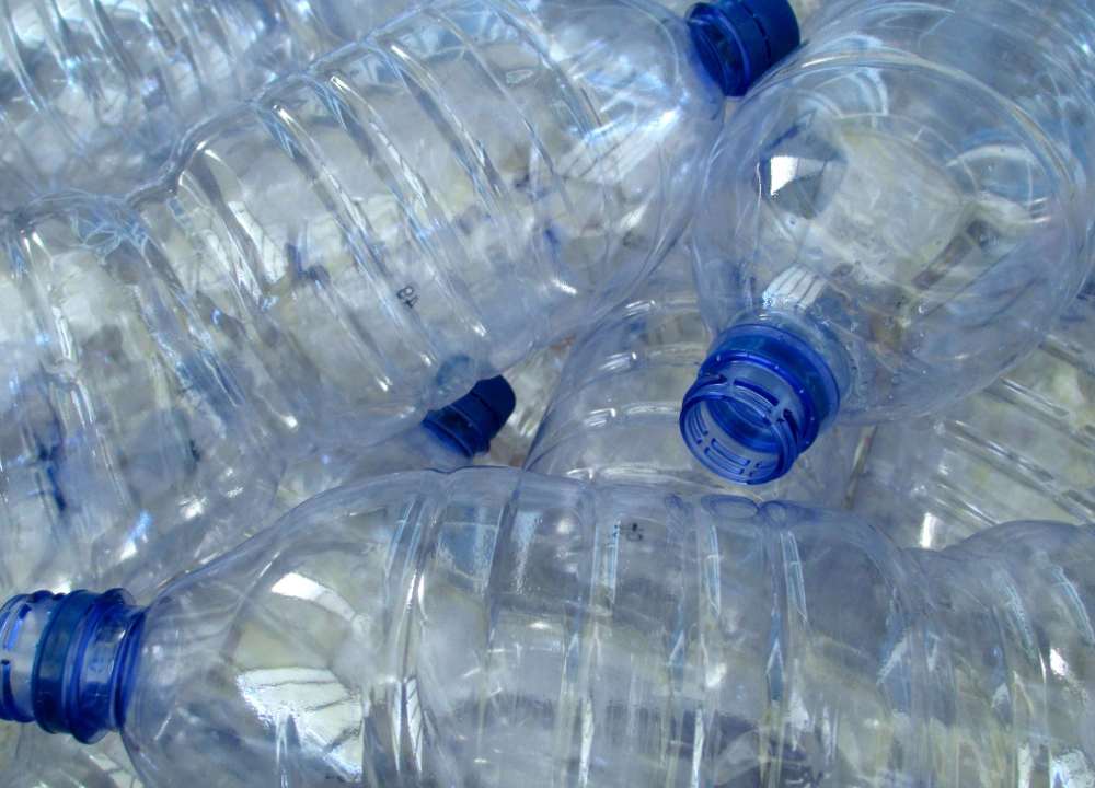 بطری پلاستیکی 1.5 لیتری ضایعات؛ شفاف ضخیم تنوع جنس با 2 کاربرد (ذخیره نگهداری)