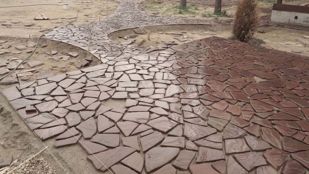 سنگ لاشه اصفهان Carcass stone بدون تراشکاری مقاوم مناسب حیاط ویلا