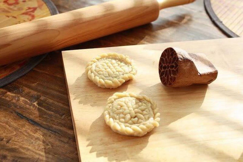 کلمپه رفسنجان (کلوچه) بافت نرم 5 نوع کنجدی زعفرانی گردویی خرمایی پسته ای