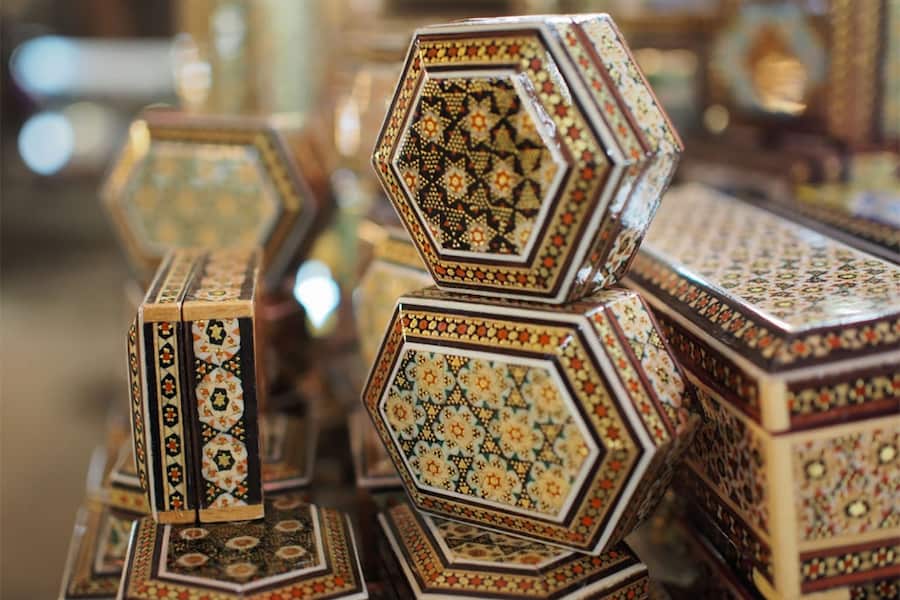 خاتم کاری اصفهان؛ طرح گلی ساده 2 شکل هندسی مثلثی مخصوص قاب عکس