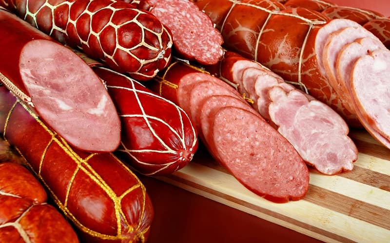 کالباس خشک خانگی؛ طعم مطبوع لذیذ ترکیب فلفل گوشت سیر ادویه