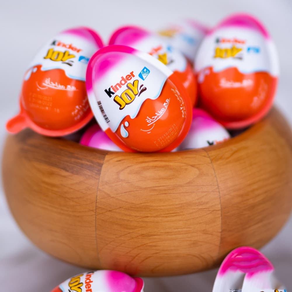 شکلات کیندر جوی Kinder Joy تخم مرغی هدیه دار 2 طعم شیری شکلاتی