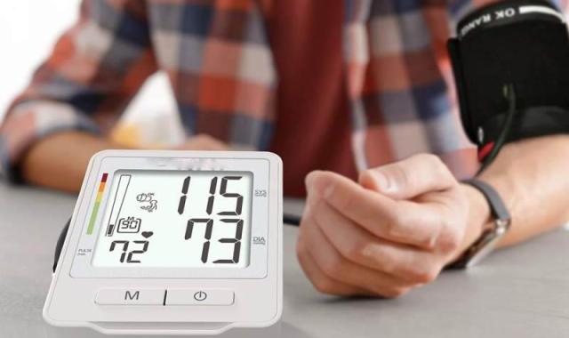 دستگاه فشار خون دیجیتالی مچی؛ دیجیتالی لمسی 2 مدل برقی باتری