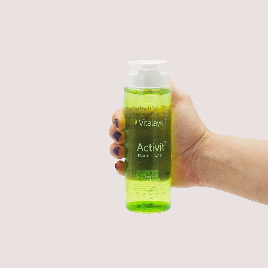 شوینده پوست چرب ویتالیر؛ مناسب پوست مختلط حجم 200 میلی لیتر