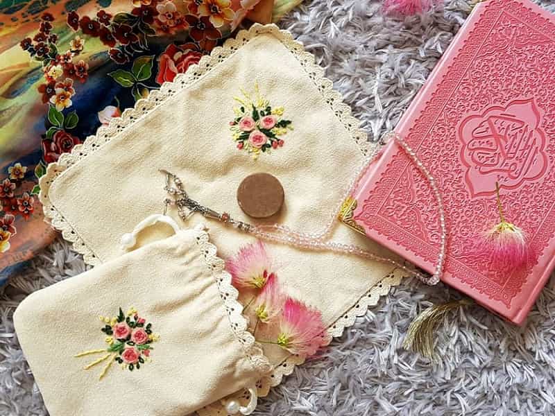 جانماز گلدوزی شده؛ کیفیت پارچه مرغوب طراحی ظریف زیبا متنوع