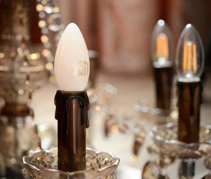 لامپ شمعی کم مصرف؛ پایه E14 کم مصرف مناسب چراغ لوستر