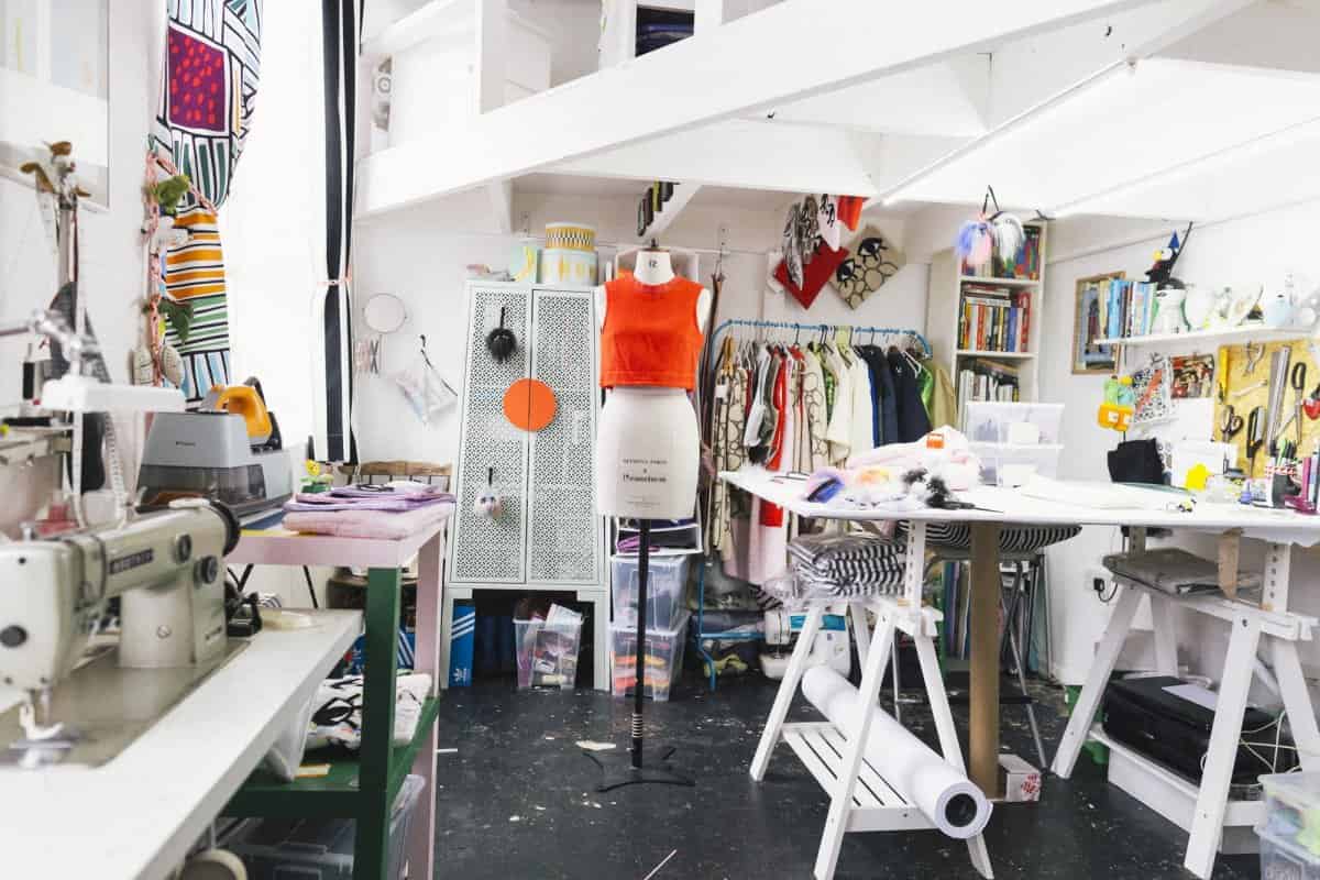 دوخت لباس در تولیدی؛ سایز استاندارد دوخت محکم منظم