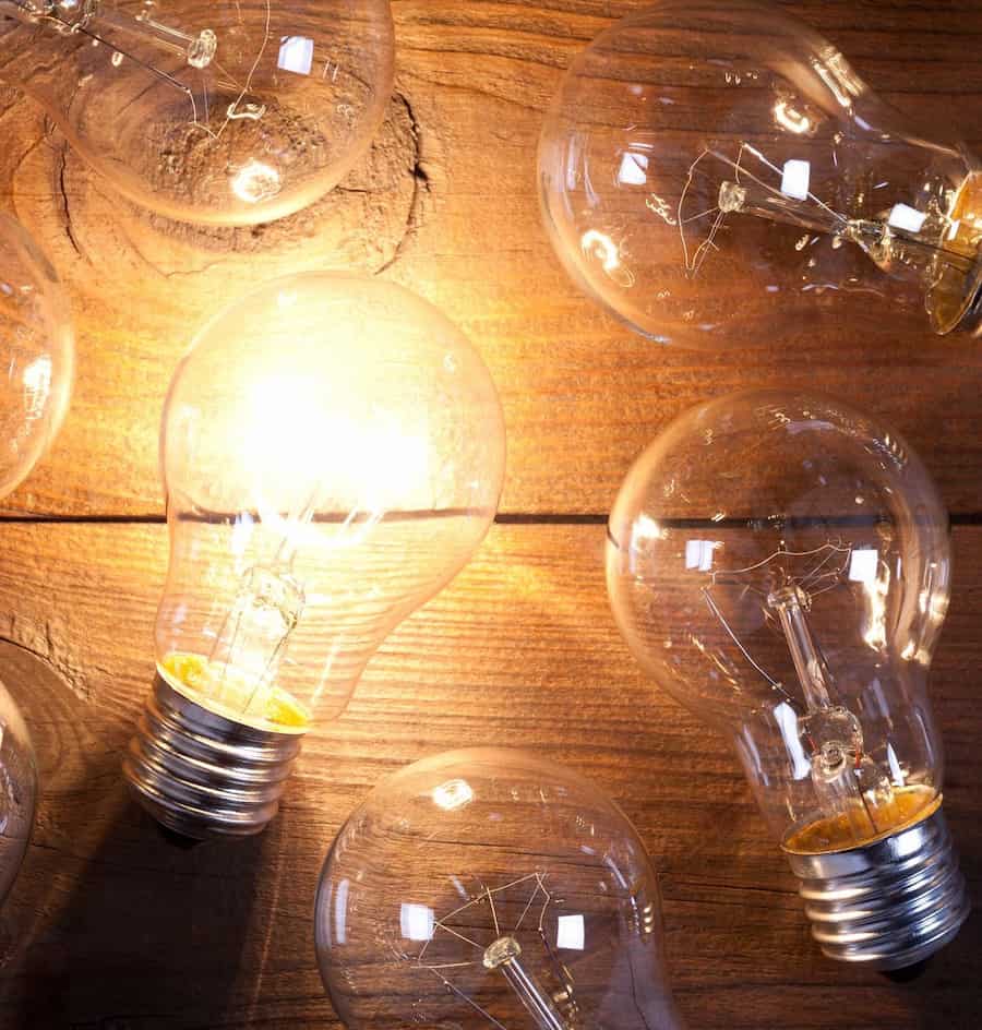 لامپ رشته ای 300 وات؛ رنگی سفید بسته بندی 90 گرم