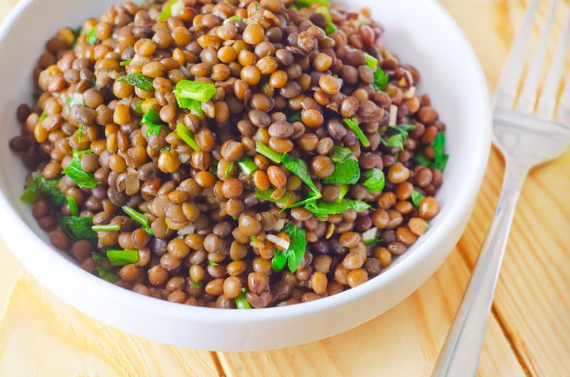 عدس ریز خارجی lentils کانادایی رنگ سبز قهوه ای