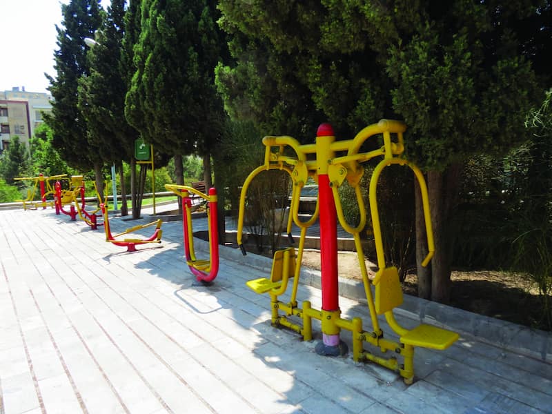 تجهیزات ورزشی پارکی؛ فلز آهنی استاندارد رنگ روشن + نحوه استفاده