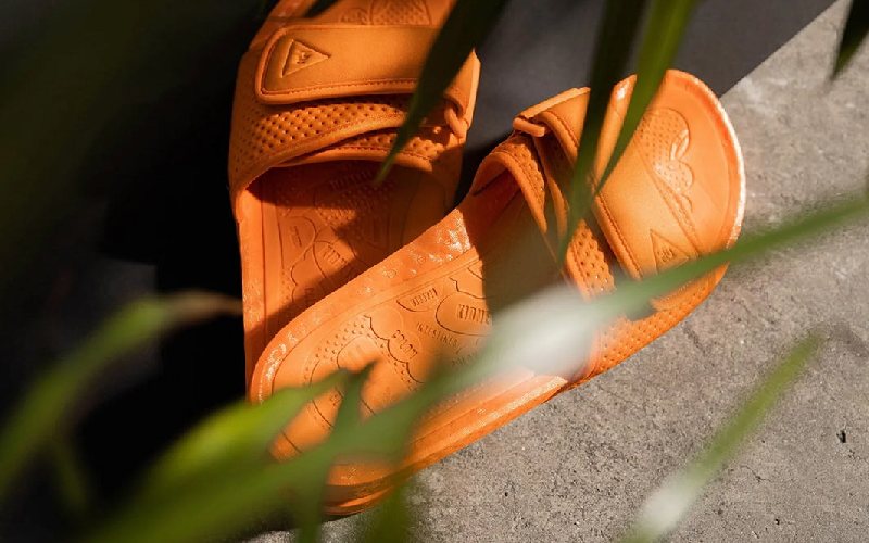 دمپایی پلاستیکی دخترانه؛ رنگ سفید صورتی آبی انعطاف پذیر سایز 36 تا 41