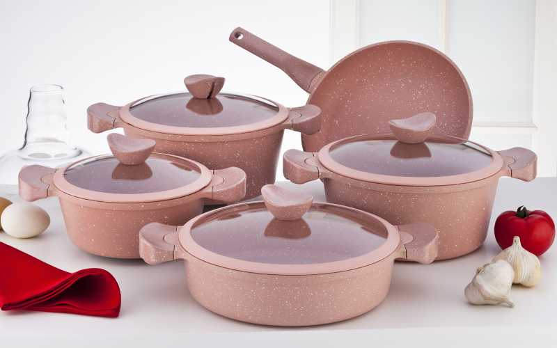 قابلمه چدن زرساب Pot نچسب درب پیرکس رنگ سورمه ای صورتی زرشکی
