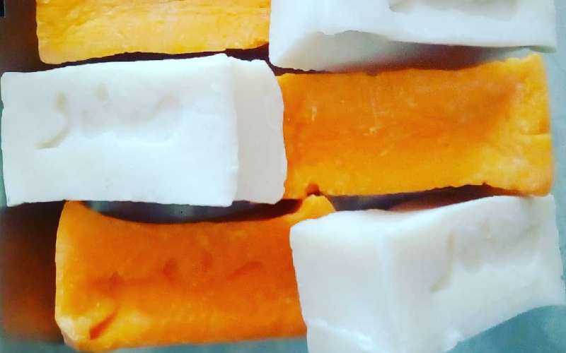 صابون مراغه اصل؛ بازسازی بافت پوست صورت رنگ (سفید نارنجی)