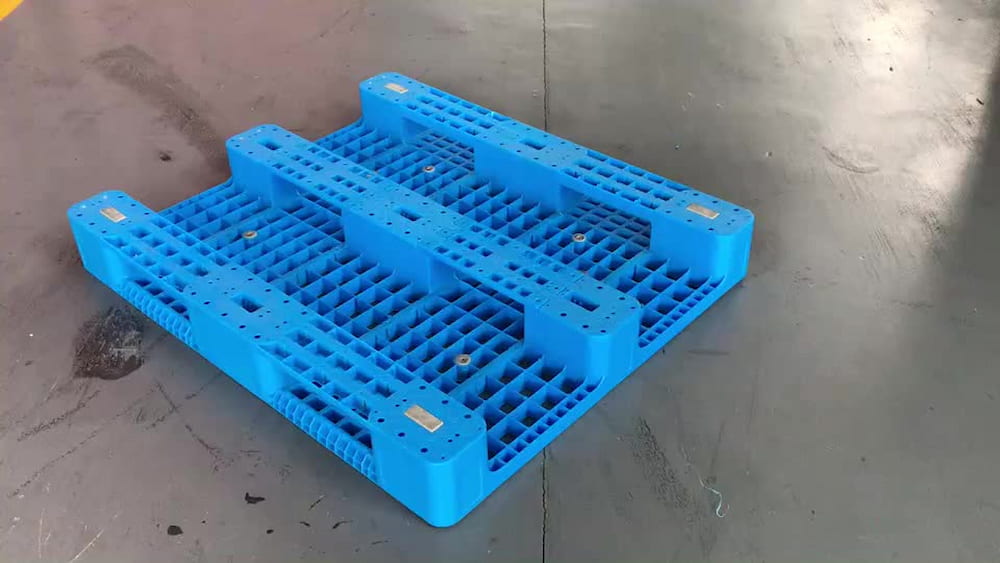 پالت پلاستیکی ضایعات؛ مقاوم برابر ضربه پوسیدگی مناسب انبارداری کالا