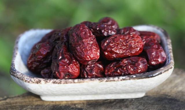 خرما خوزستان؛ تر خشک نیمه خشک کاهش فشار خون هضم غذا