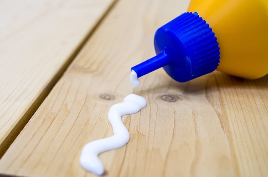 چسب چوب بی رنگ کوچک؛ چسبندگی بالا خشک شدن سریع مخصوص نجاری