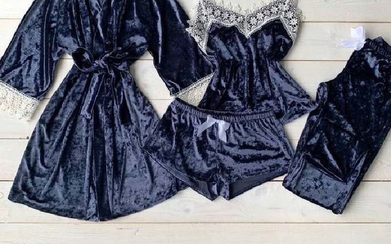 لباس خواب زنانه سه تیکه (راحتی) جنس ساتن حریر شامل (شورت تاب پارنچ)