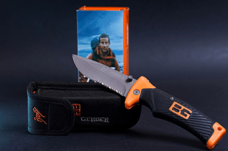 چاقو شکاری گربر؛ فلز مقاوم تیز ضد تعریق خوش دست