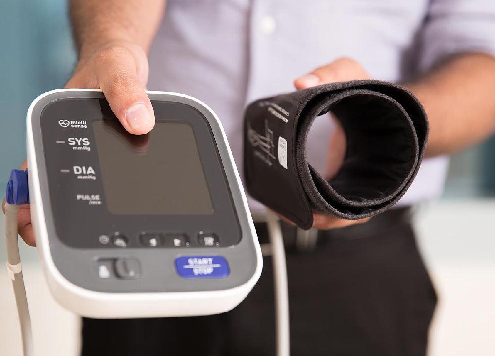 دستگاه فشار خون گلامور؛ مدل صوتی کاملا دقیق نمایشگر تاریخ ساعت