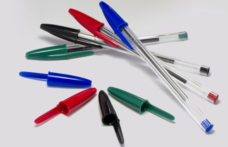 خودکار بیک ایرانی؛ جوهر غلیظ کشسانی مناسب دانش آموزان دانشجویان