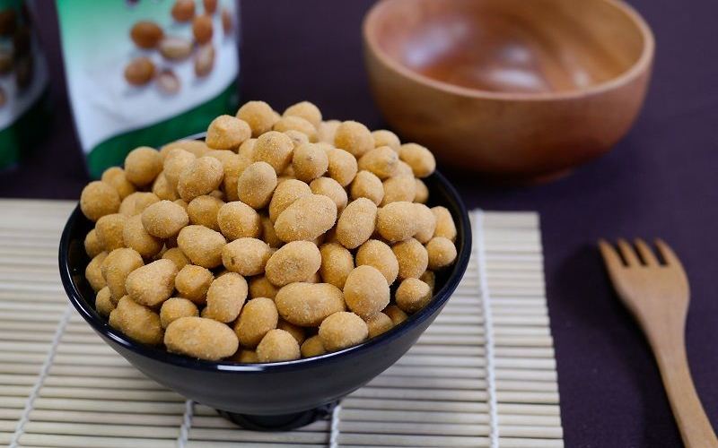 بادام زمینی روکش دار؛ طعم کچاپ پیاز جعفری پنیری ویتامین E