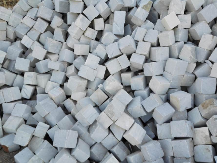 جدول سنگی لایبید؛ تیشه ای سابیده 2 رنگ سفید طوسی مقاوم