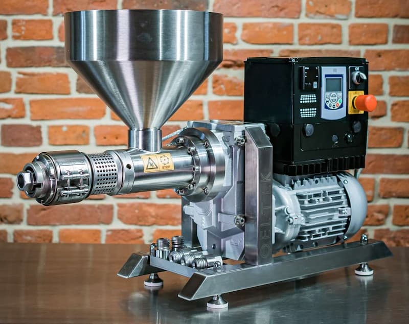 دستگاه روغن گیری پرس سرد (روغن کشی) استیل چرخ دار کم صدا