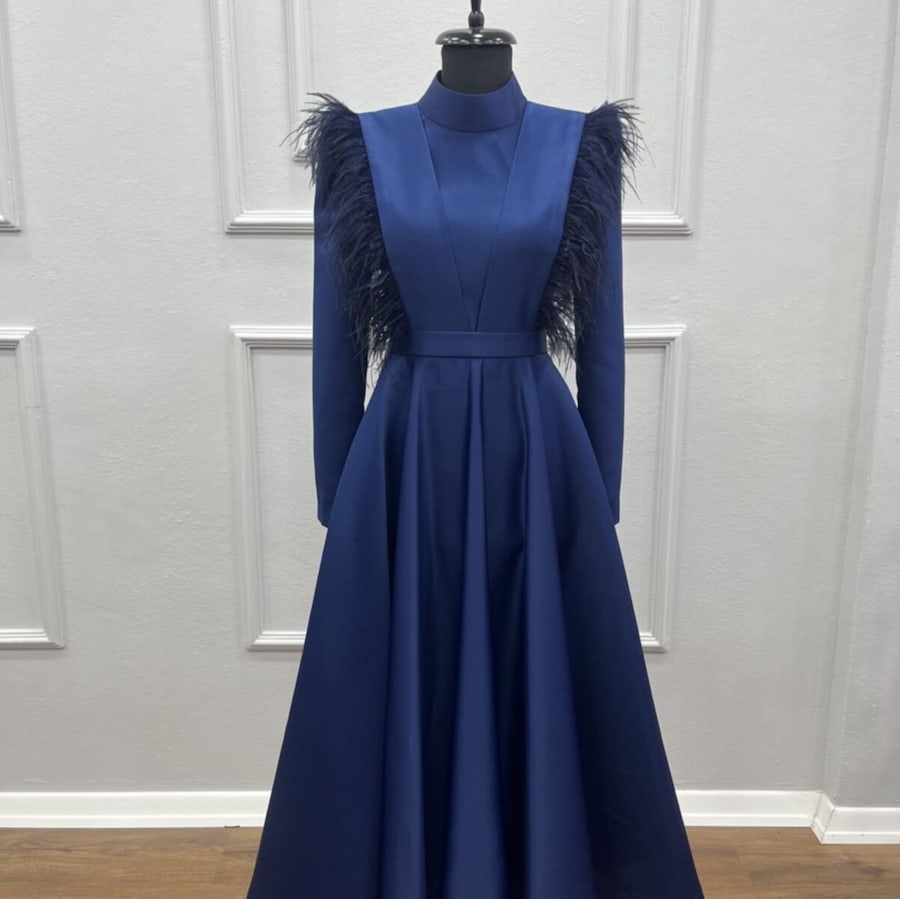 لباس زنانه در دبی؛ مجلسی پارچه کرپ سوزن دوزی دوخت باکیفیت