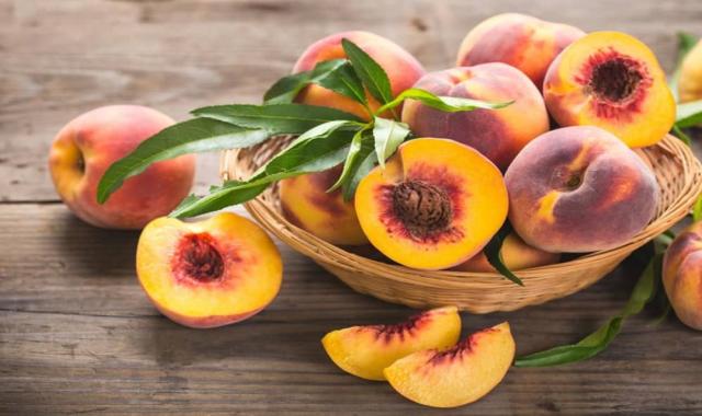هلو در عراق؛ هسته جدا سلامت قلب کاهش فشار خون Vitamin C