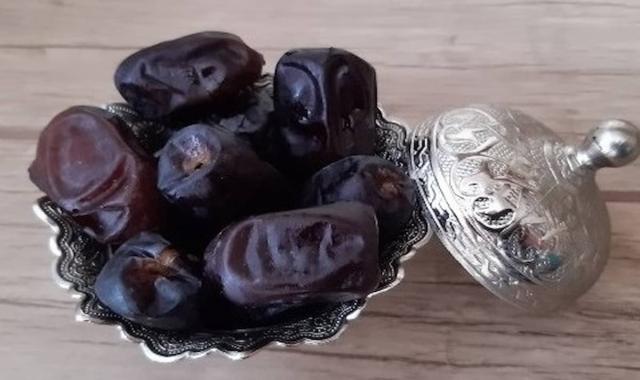 خرما بم (رطب) تنظیم کلسترول خون بهبود سلامت استخوان مغز Date