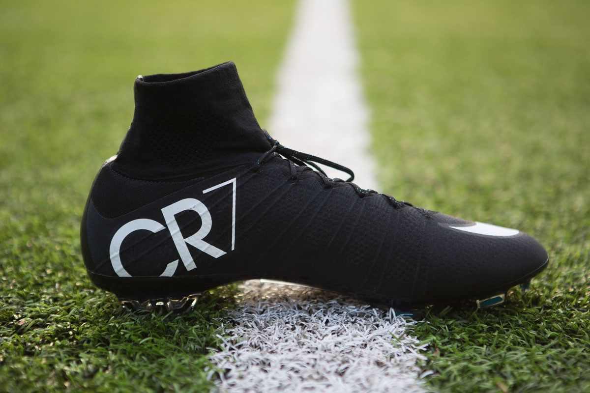 کفش فوتبال یاس تبریز (پوتین) چرم طبیعی مصنوعی انعطاف پذیر سبک راحت