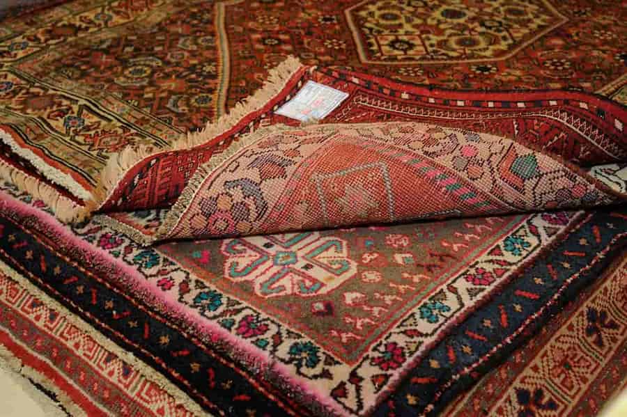 فرش دستبافت قشقایی؛ قرمز سفید آبی مشکی 2 جنس پشمی ابریشمی