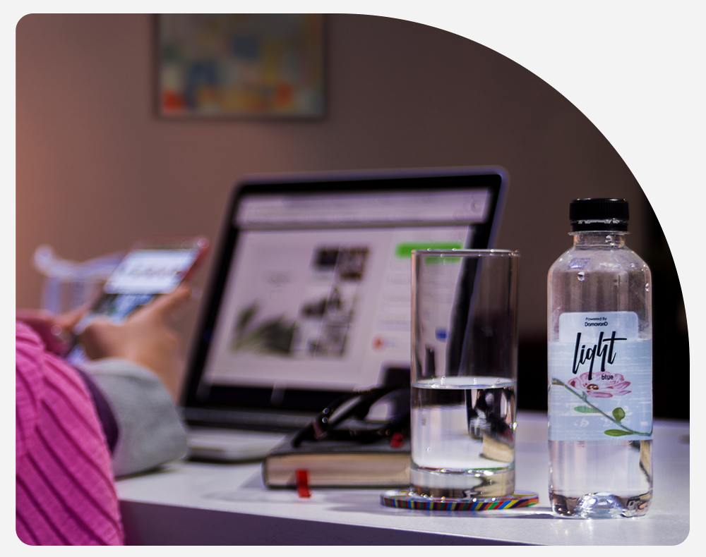 آب معدنی لایت؛ شفاف جنس پلاستیکی سایز (350 500) میلی متر