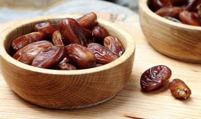 خرمای پیارم پارسان؛ پوست نازک قهوه ای تیره بهبود کلسترول خون