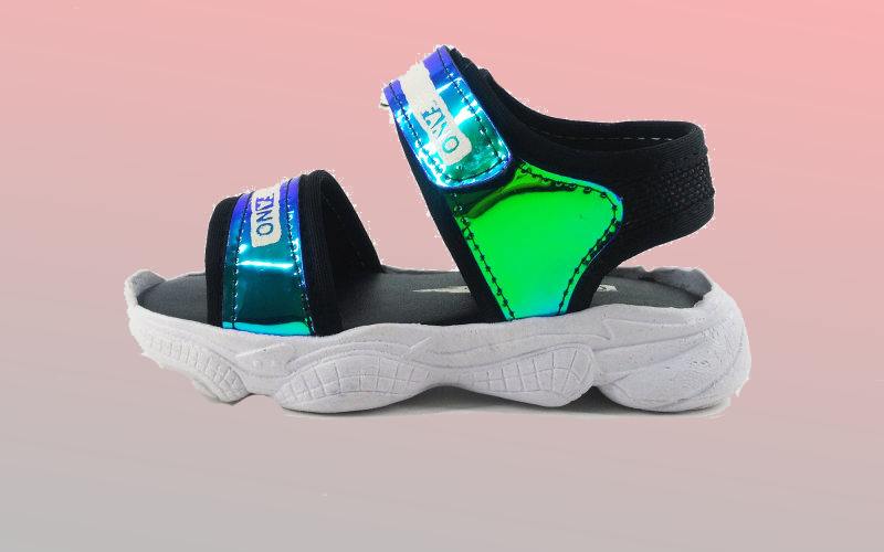 صندل هولوگرامی؛ چرم مصنوعی پارچه پلی اورتان زیره اتیلن وینیل استات EVA