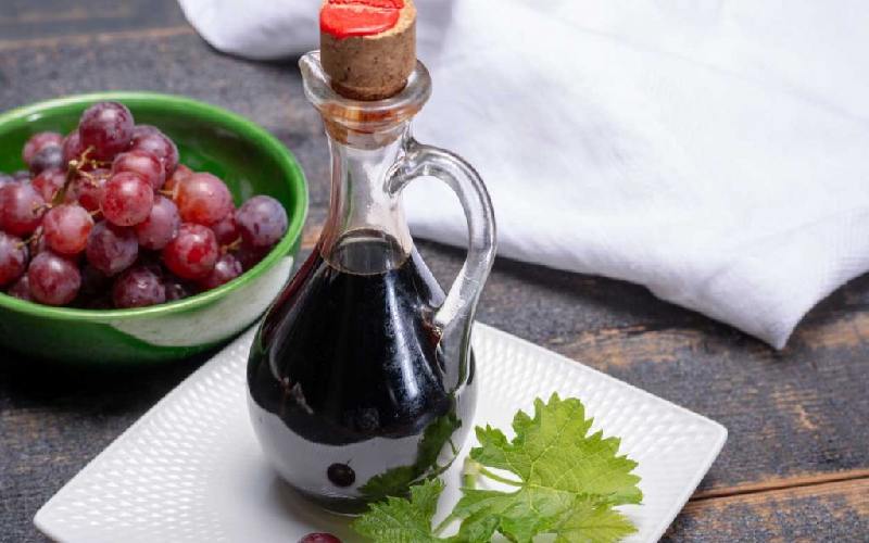شیره انگور در قم؛ قرمز زرد درمان بیماری کم خونی ریزش مو