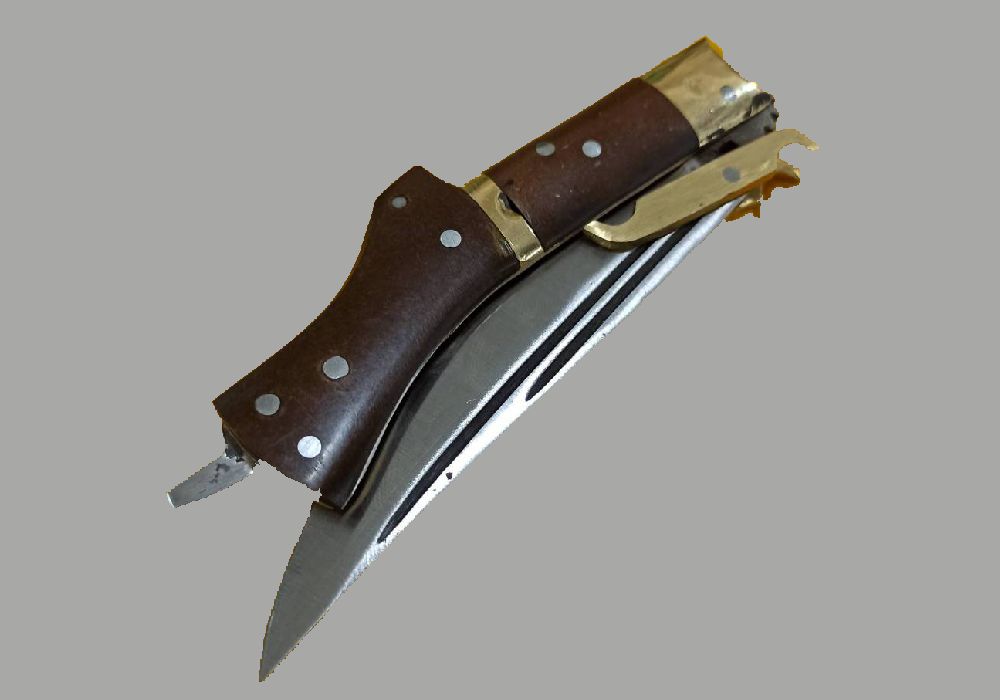 چاقو هشت دنده؛ تیغه فولادی دست ساز دارای ضامن Knife